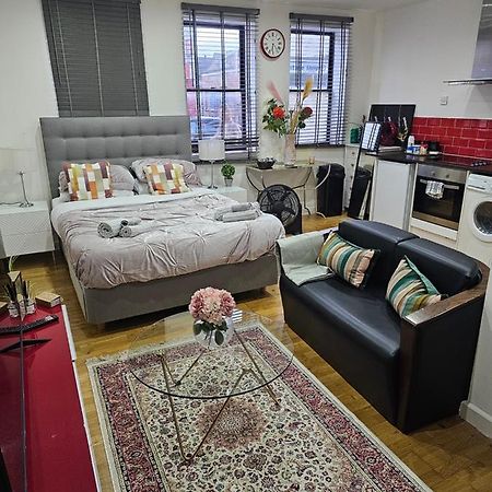 Empire Studio Apartment Bedford Exterior photo