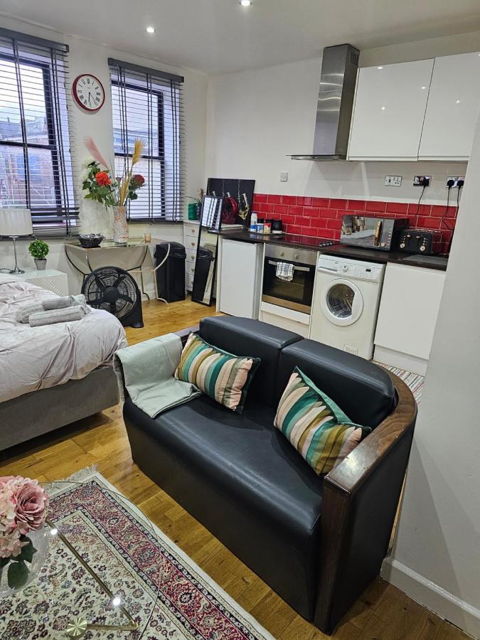 Empire Studio Apartment Bedford Exterior photo