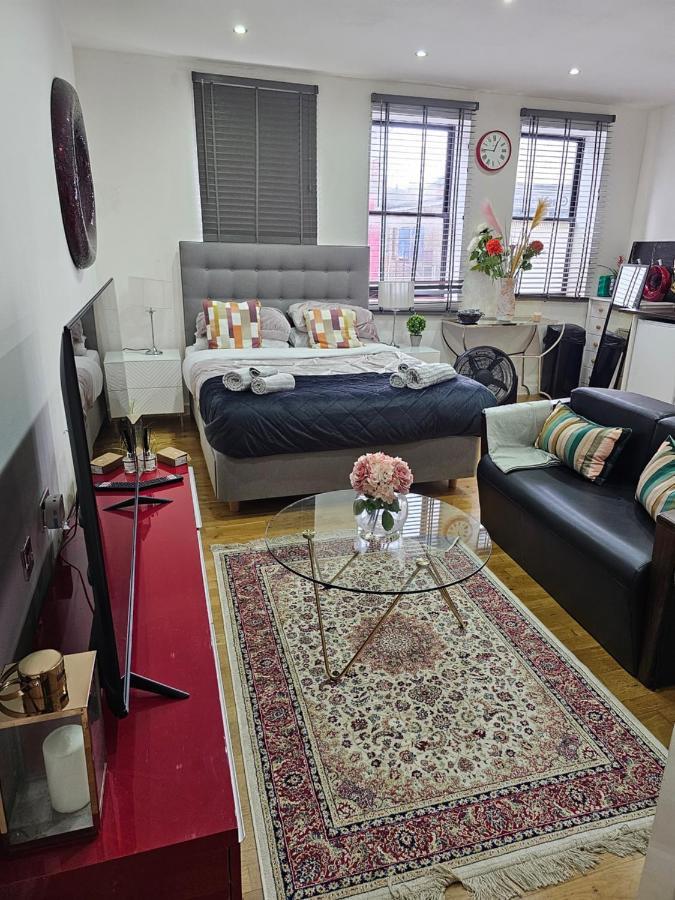 Empire Studio Apartment Bedford Exterior photo